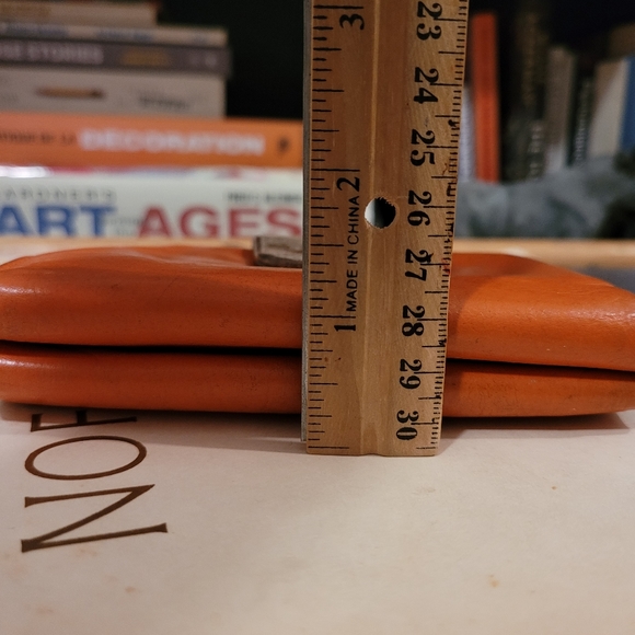 VTG Lloyd Baker London leather orange cream wallet - Picture 13 of 16